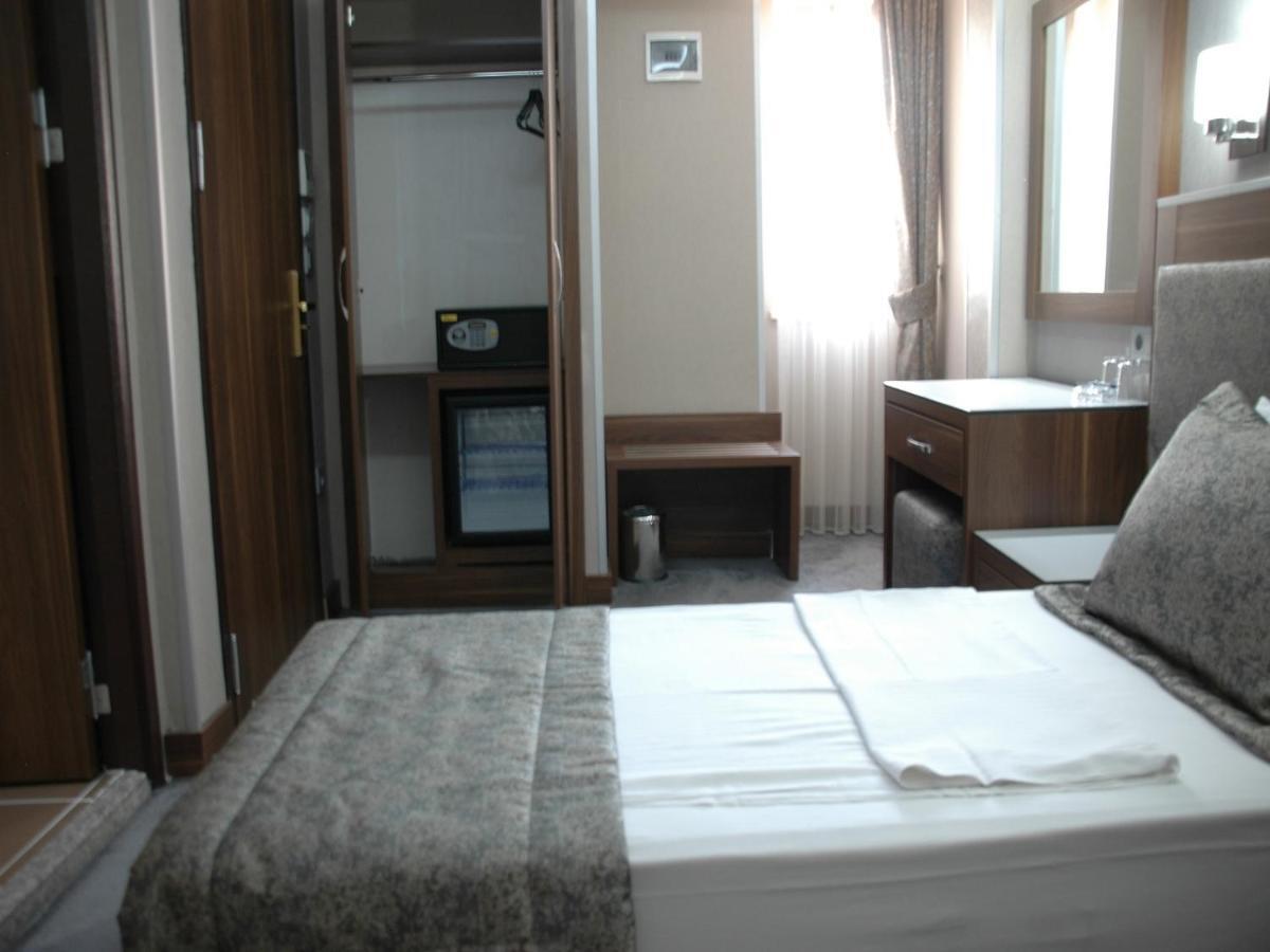 Hotel Buyuk Paris Istanbul Room photo